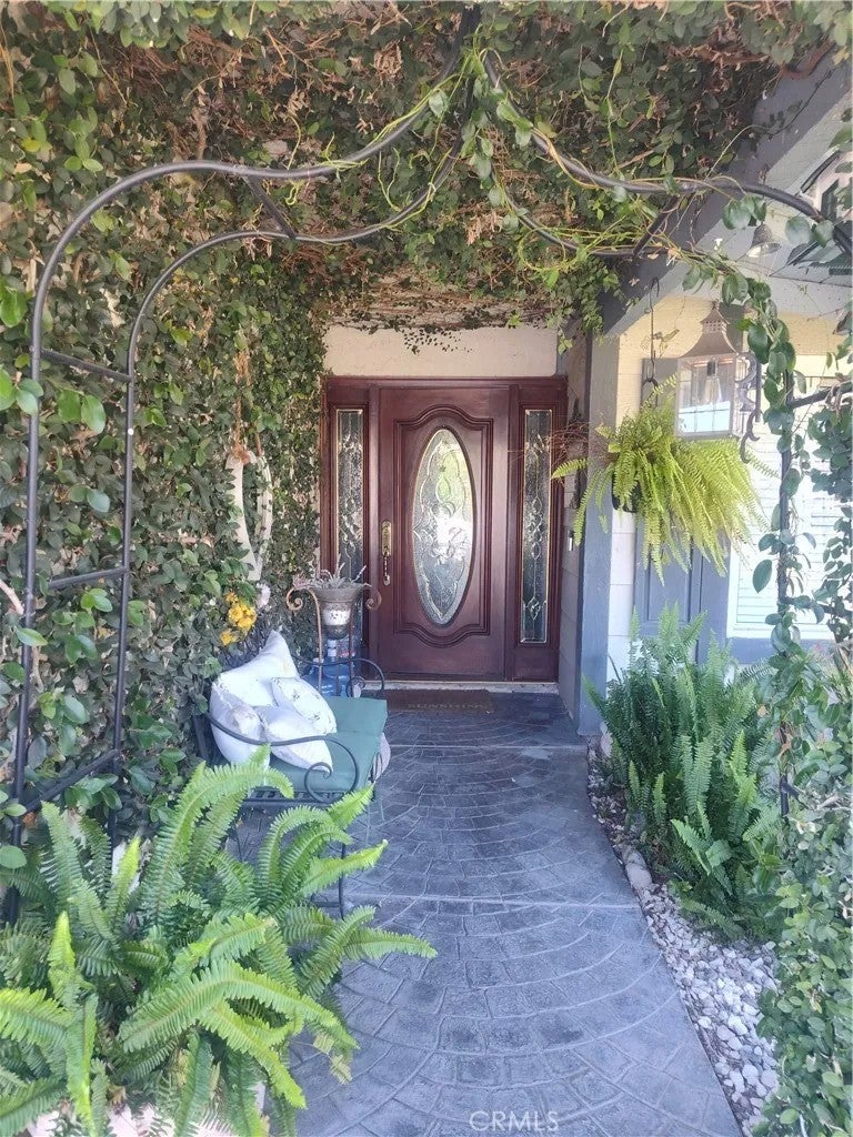Photo of 1626 Zinnia St, Corona, CA 92882 (MLS # SW26051167)