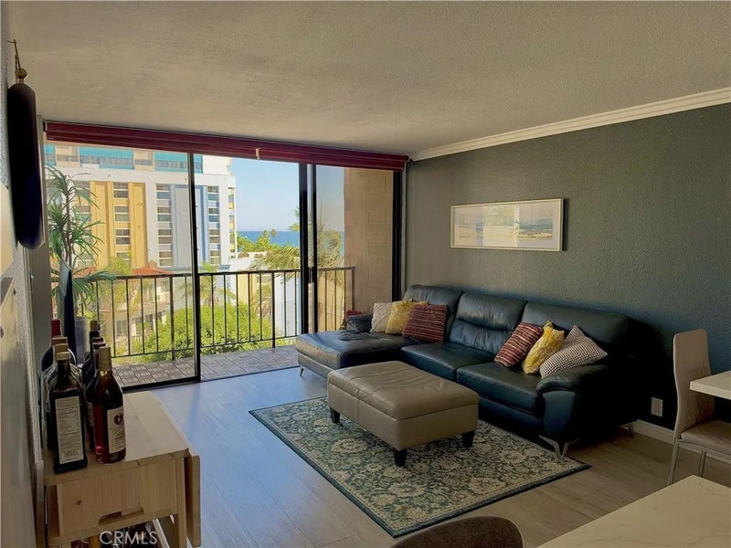 1750 E Ocean 404