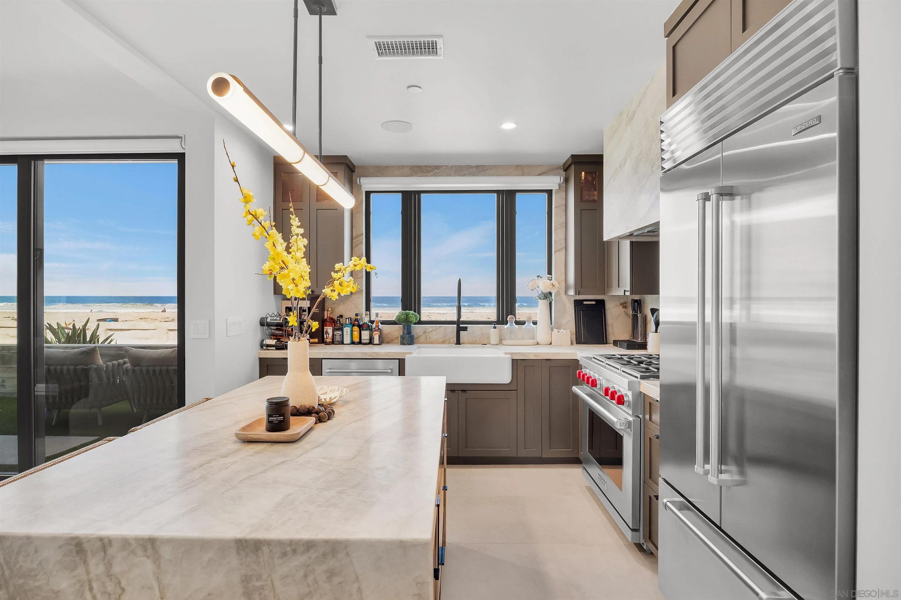 3865 Ocean Front Walk