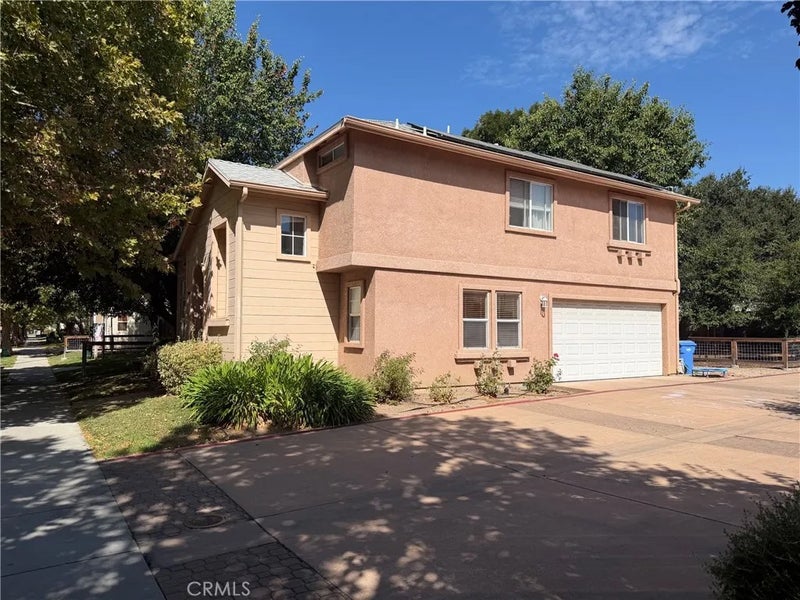 1401 Stoney Creek