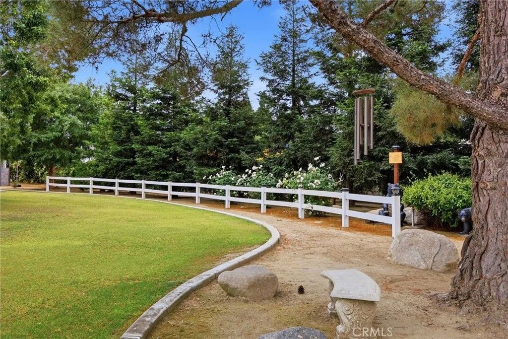 Photo of 1328 Valov Lane, Bakersfield, CA 93314 (MLS # SR26082675)