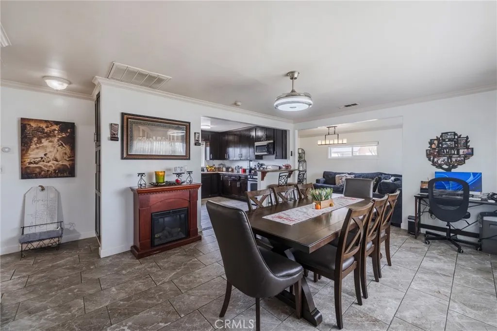 13138 Rosecrans Ave