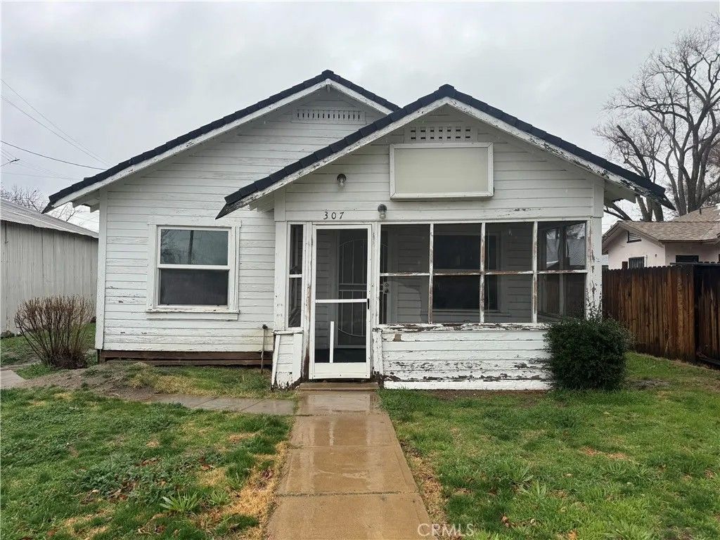 Photo of 307 S Curry Street, Tehachapi, CA 93561 (MLS # IG26067711)