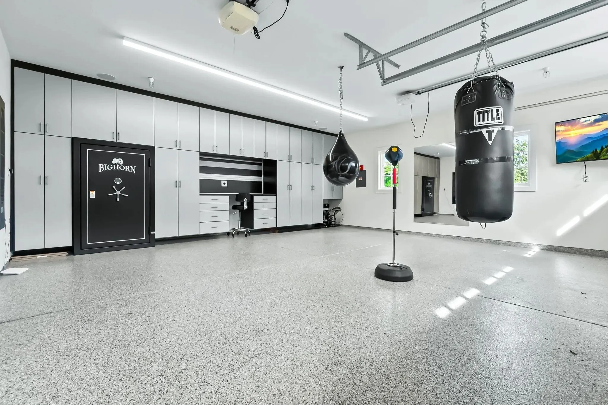 La Jolla, California 92037, United States, 6 Bedrooms Bedrooms, ,7 BathroomsBathrooms,Residential,Active,243065