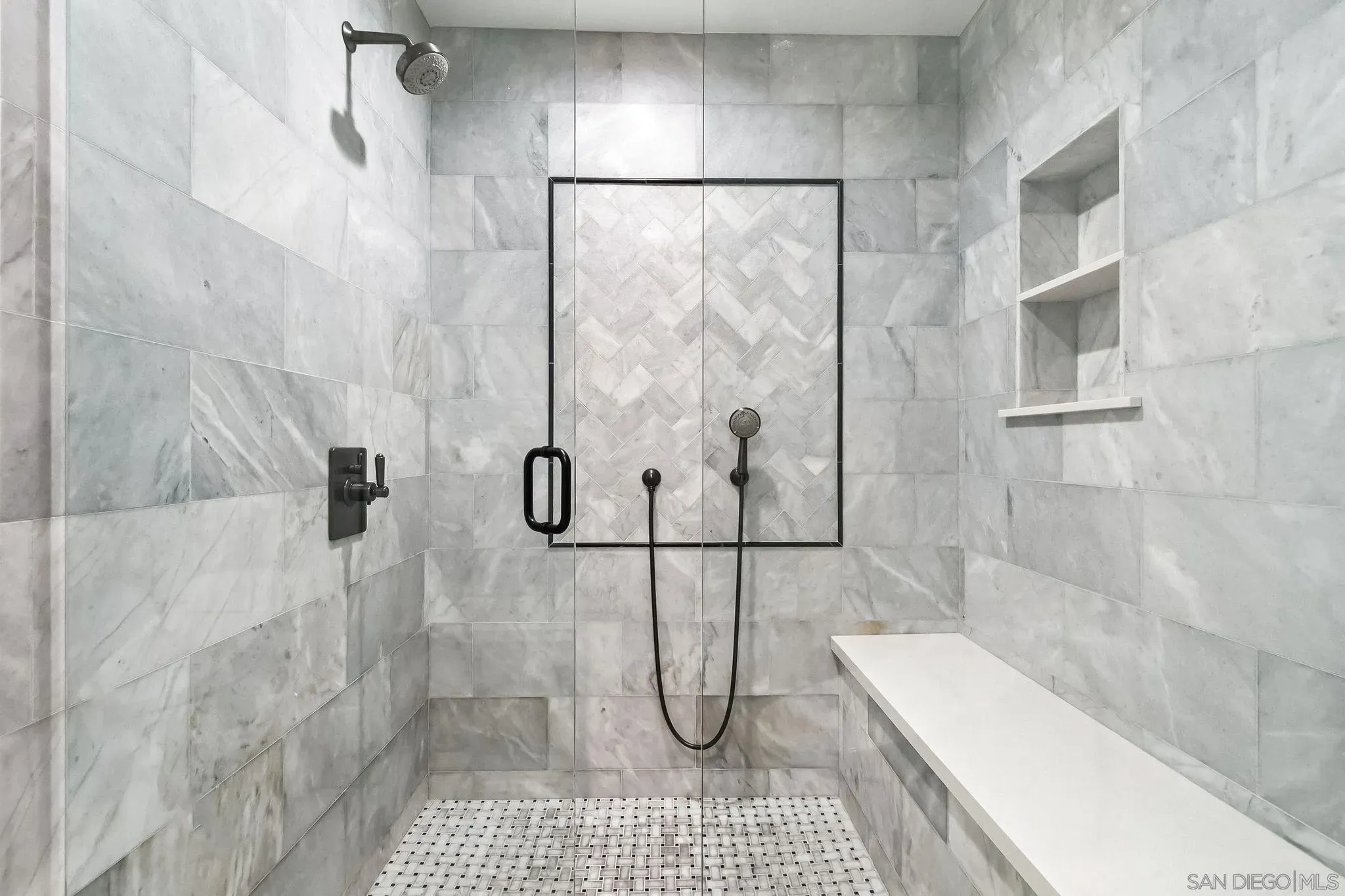 La Jolla, California 92037, United States, 6 Bedrooms Bedrooms, ,7 BathroomsBathrooms,Residential,Active,243065