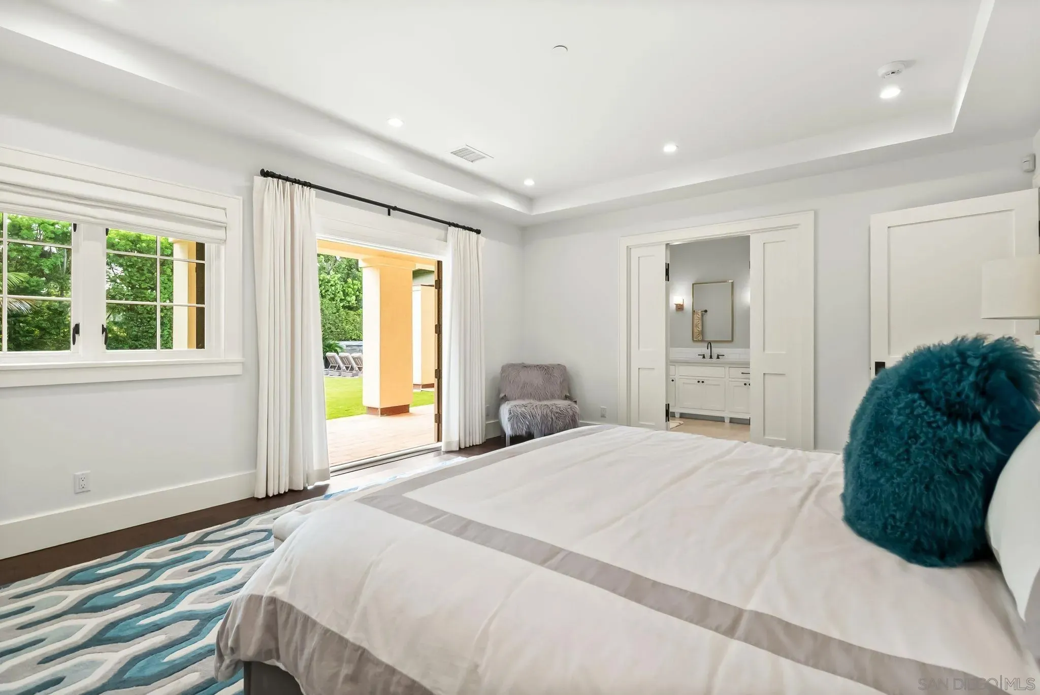 La Jolla, California 92037, United States, 6 Bedrooms Bedrooms, ,7 BathroomsBathrooms,Residential,Active,243065