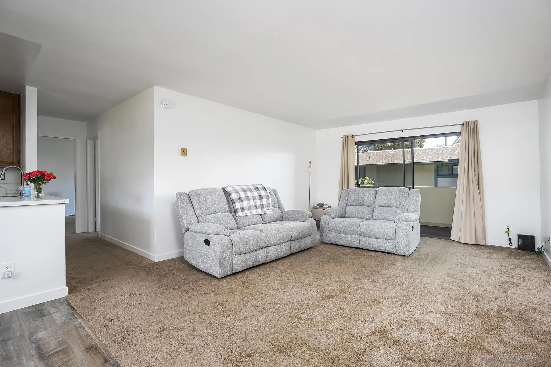 4651 PICO ST 111