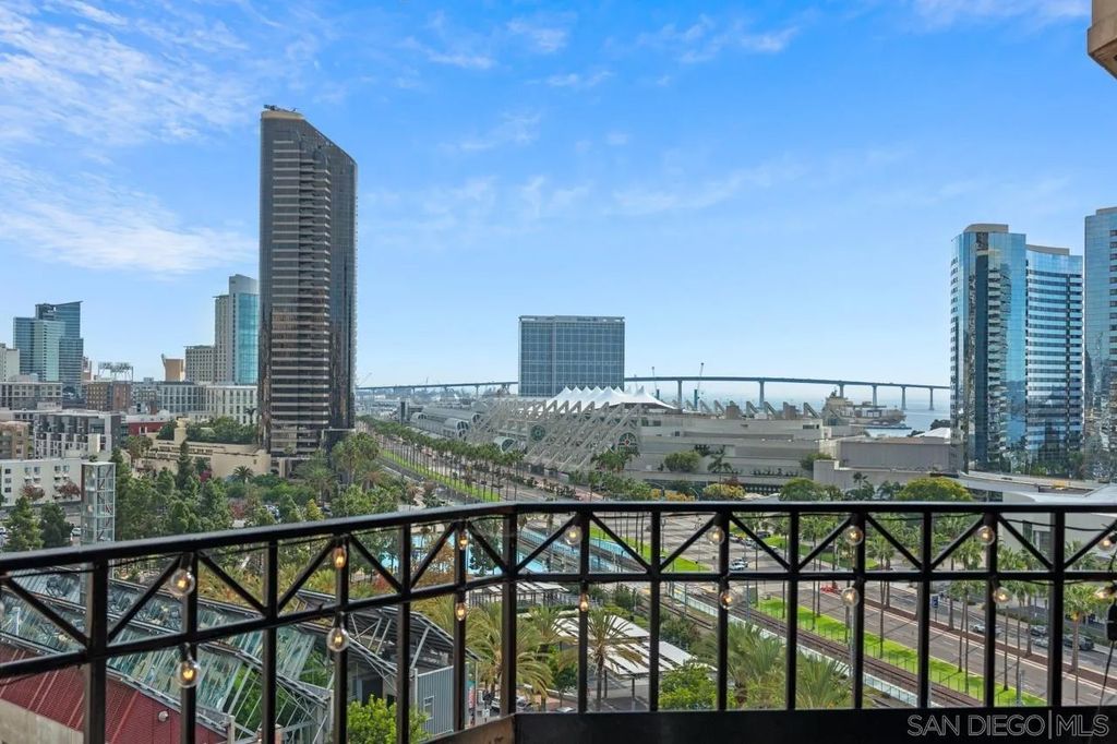Photo of 500 W Harbor Dr #1315, San Diego, CA 92101 (MLS # 250044918)