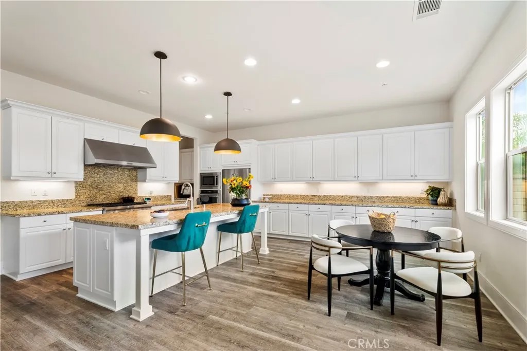 27606 Skylark Lane