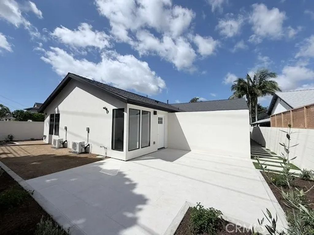 Photo of 3146 Bray Ln, Costa Mesa, CA 92626 (MLS # OC26080465)