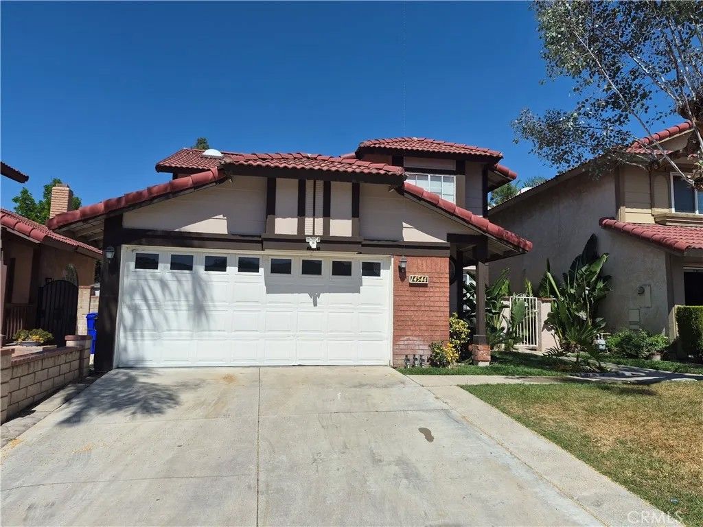 Photo of 14544 Autumn Place, Fontana, CA 92337 (MLS # PW26071374)