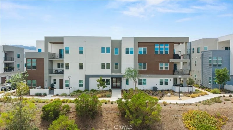 27212 Diamond Peak Lane 203