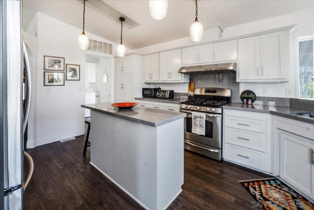 Photo of 7241 San Luis St, Carlsbad, CA 92011 (MLS # 250030912)