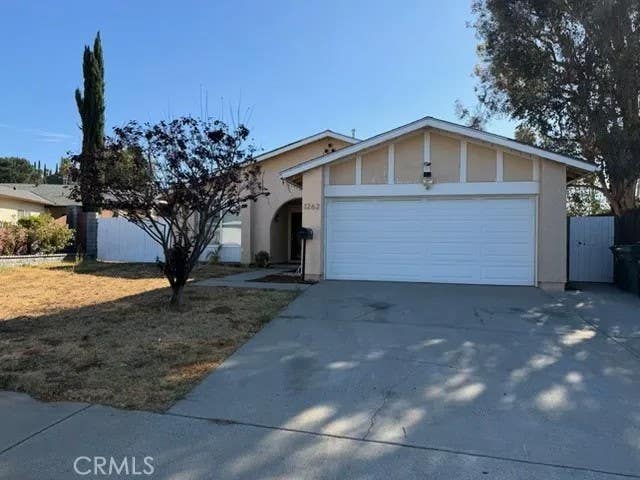 Photo of 1262 Sorrento Place, Escondido, CA 92027 (MLS # OC26145089)