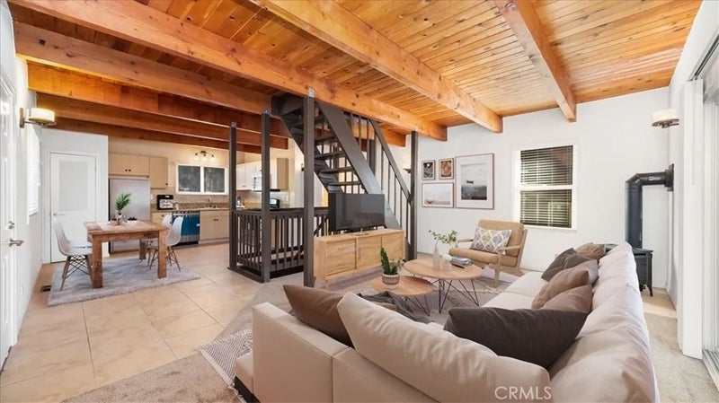 33283 Holcomb Creek
