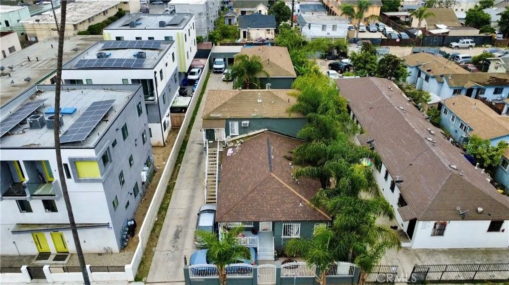 Photo of 840 W 81st ST, Los Angeles, CA 90044 (MLS # DW26096766)