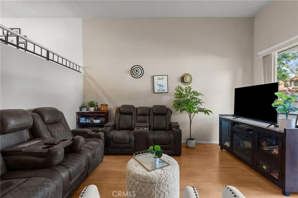 19545 Sherman Way 74