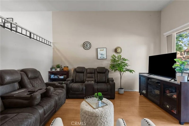 19545 Sherman Way 74