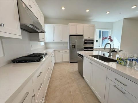 Tiny photo for 283 Lynx, Irvine, CA 92618 (MLS # OC25238079)