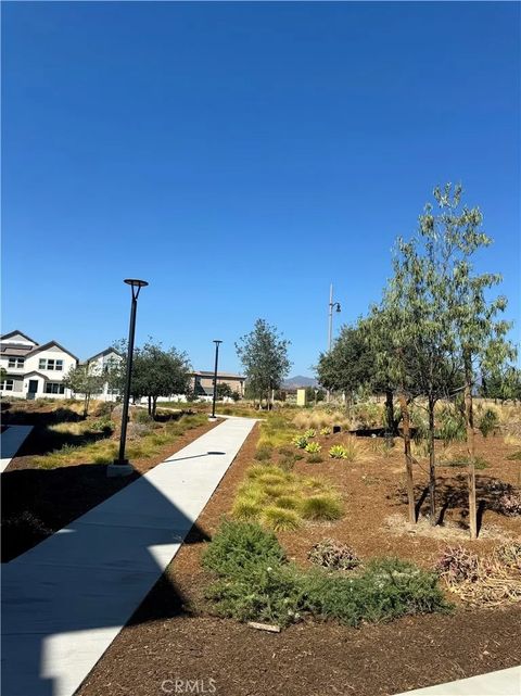 Tiny photo for 283 Lynx, Irvine, CA 92618 (MLS # OC25238079)