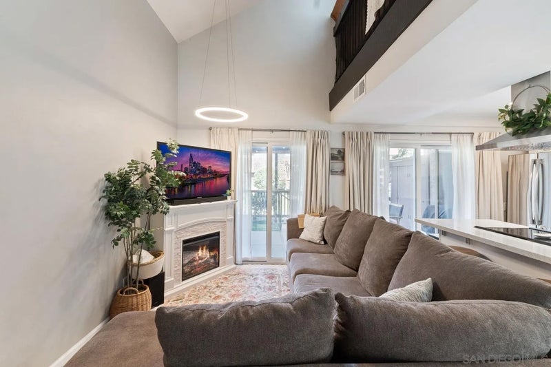 23952 Green Haven