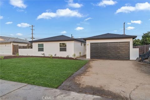 Photo of 12629 Thomas Pl, Chino, CA 91710 (MLS # TR26021969)