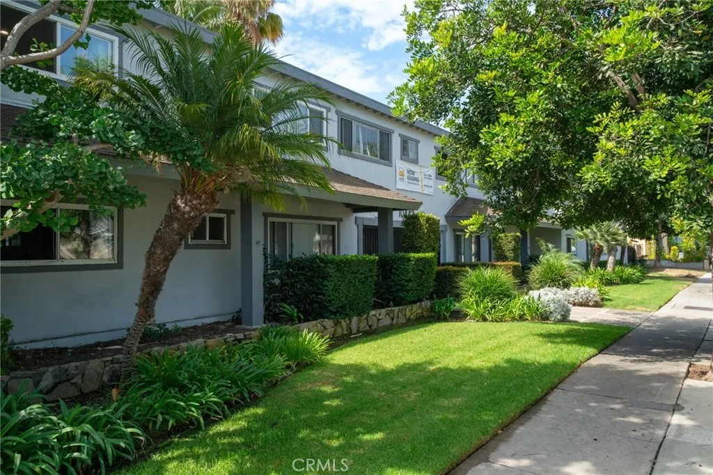 10442 Lampson Avenue