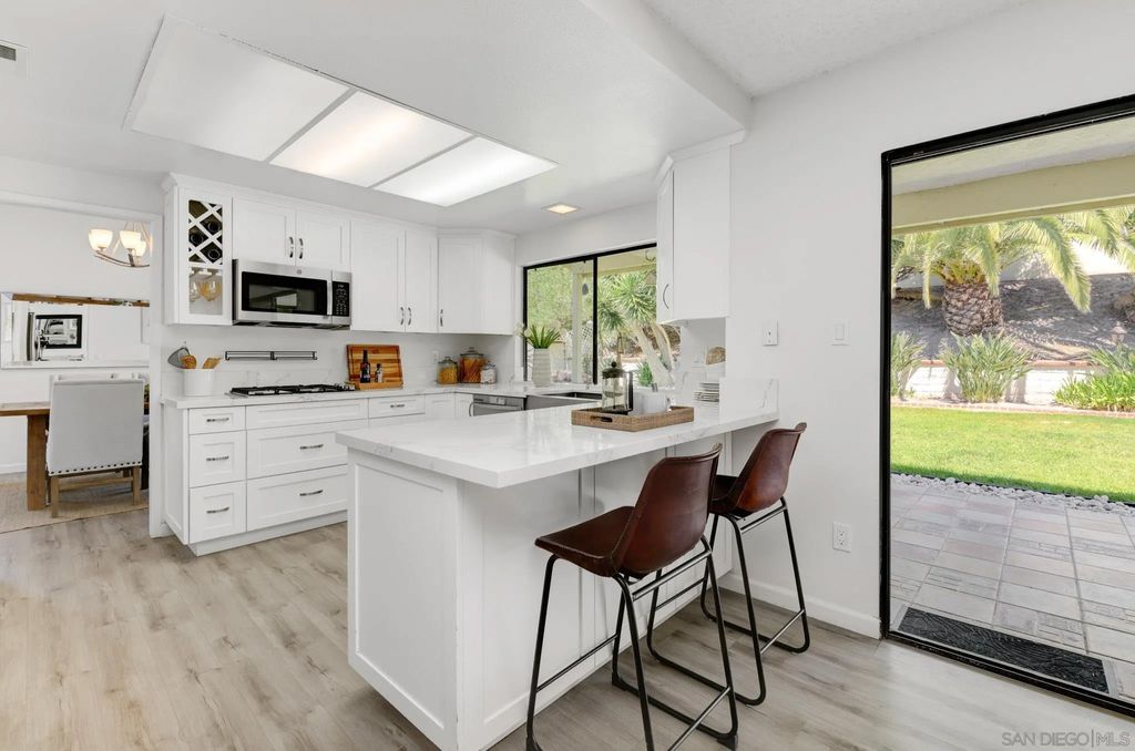 Photo of 3408 Viewpoint Way, Oceanside, CA 92056 (MLS # 260009275)