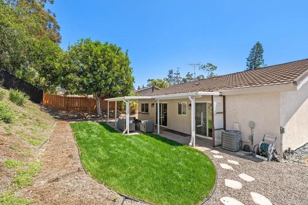 11274 Vista LA Cuesta Drive