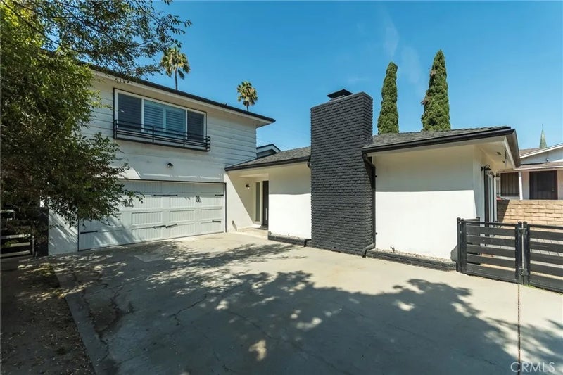 3338 Perlita Avenue