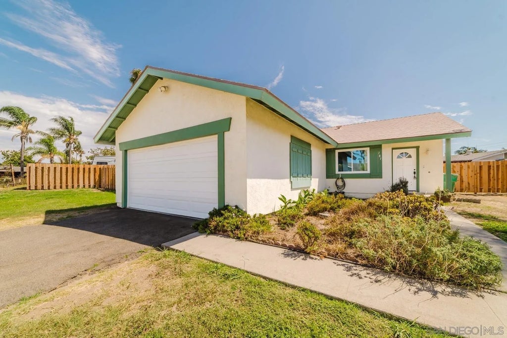 Photo of 181 Heritage Street, Oceanside, CA 92058 (MLS # 260021193)