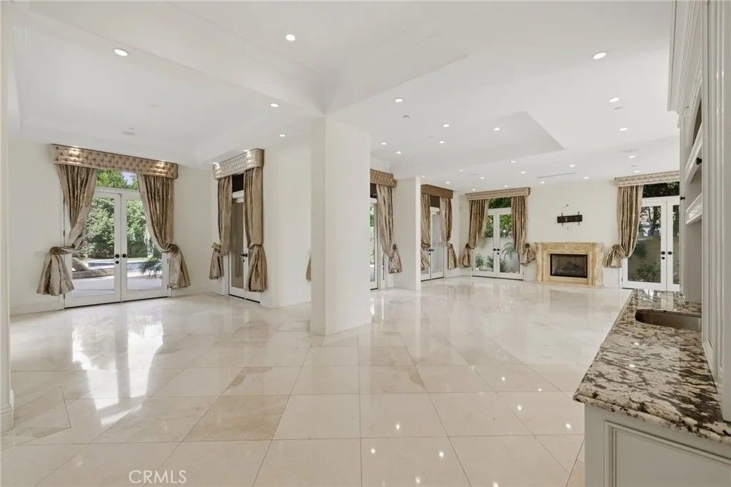 Photo of 5667 Lubao Street, Woodland Hills, CA 91367 (MLS # SR26078355)