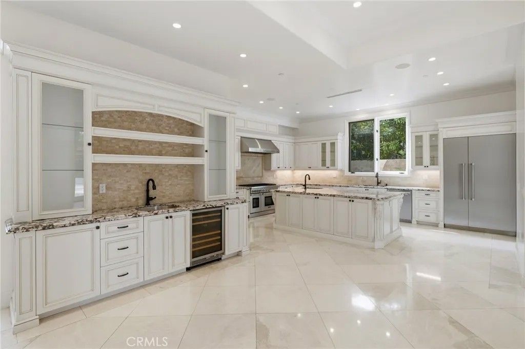 Photo of 5667 Lubao Street, Woodland Hills, CA 91367 (MLS # SR26078355)