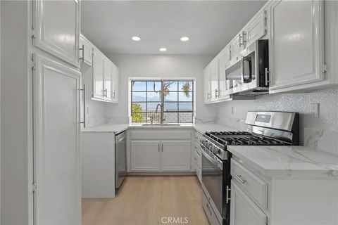 Tiny photo for 2662 Vistamonte Circle, Chino Hills, CA 91709 (MLS # AR25241366)