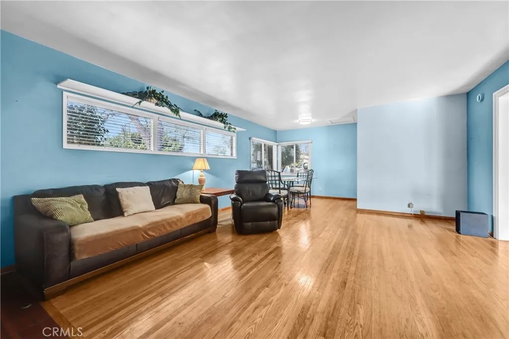 5906 Colbath