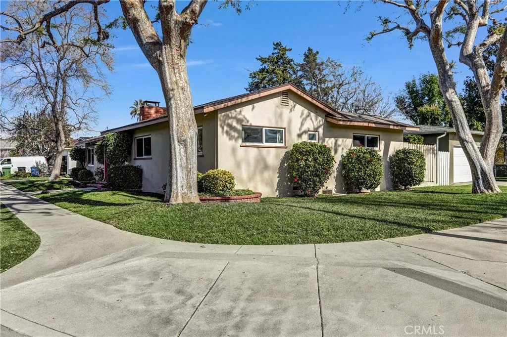 5906 Colbath