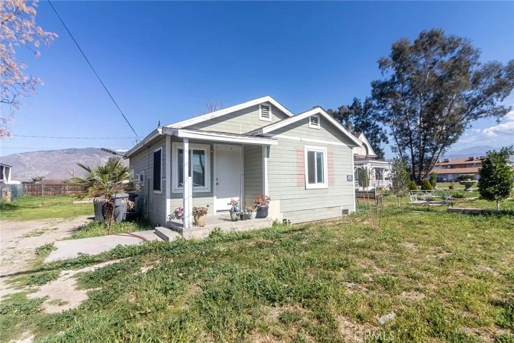 Photo of 445 E Main St, San Jacinto, CA 92583 (MLS # IV26034591)