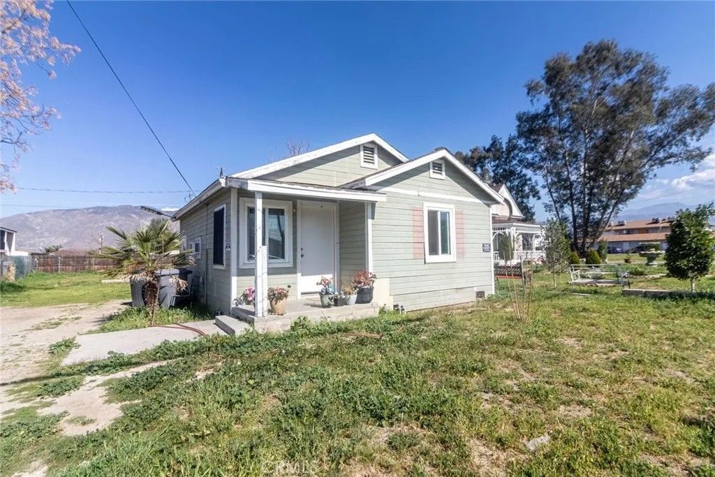 Photo of 445 E Main St, San Jacinto, CA 92583 (MLS # IV26034591)