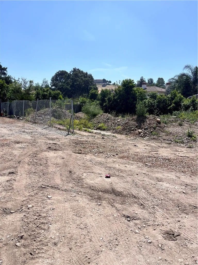 740 N Amelia Avenue