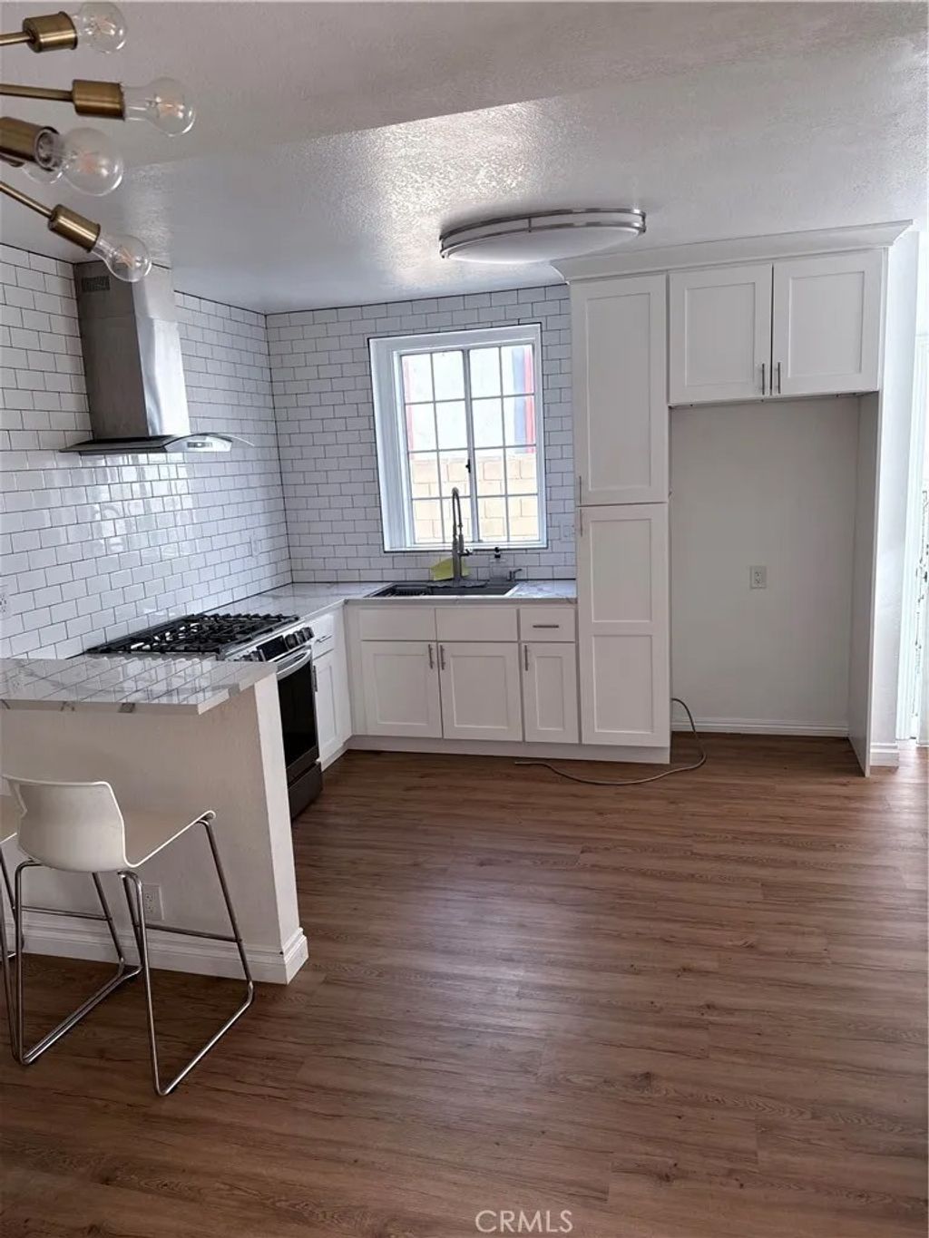 Photo of 826 E Elmwood Ave, Burbank, CA 91501 (MLS # OC26017136)