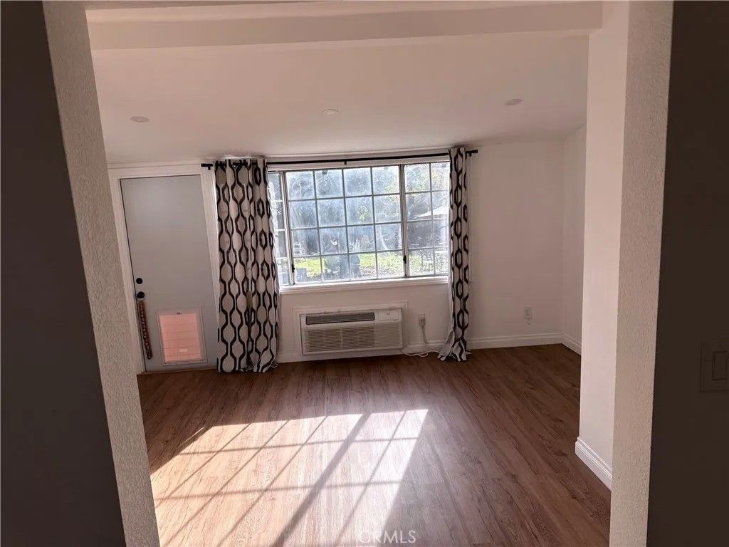 Photo of 826 E Elmwood Ave, Burbank, CA 91501 (MLS # OC26017136)