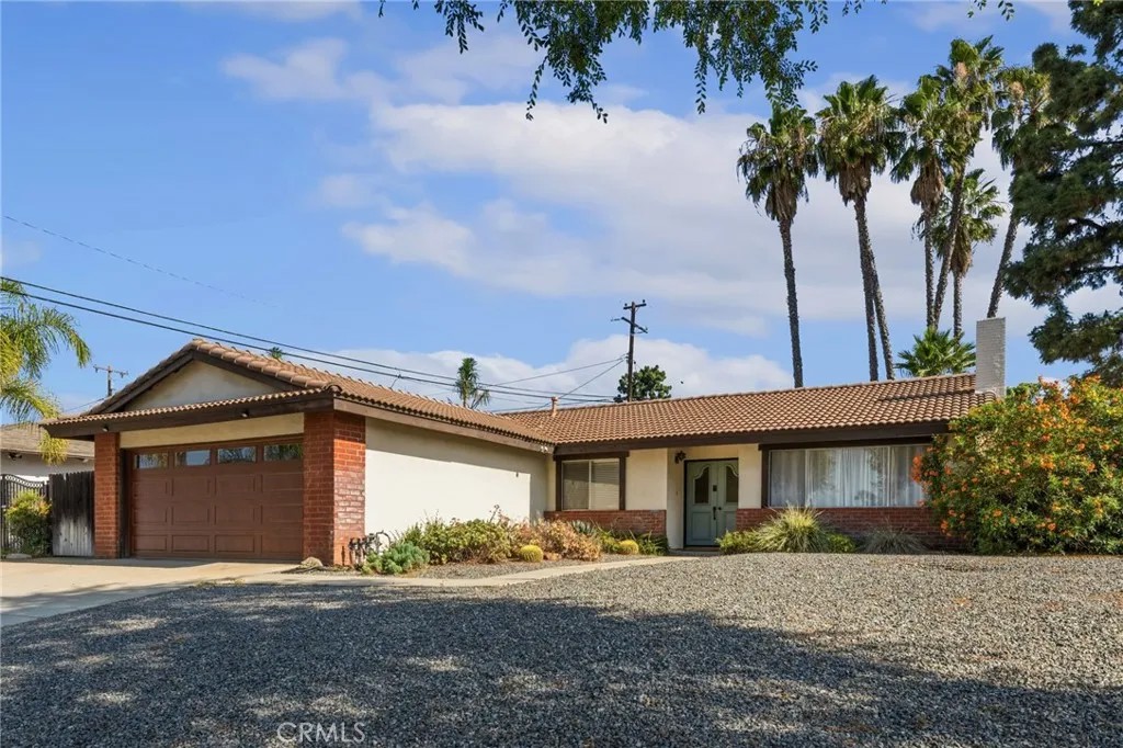 1031 W Patrick Street