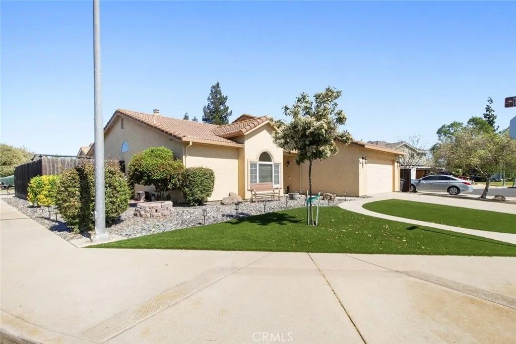 Photo of 2588 Foxwood Court, Oakdale, CA 95361 (MLS # FR26063066)