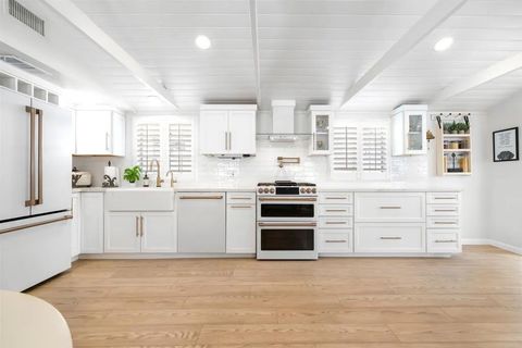 Tiny photo for 166 Ebony Avenue, Imperial Beach, CA 91932 (MLS # PTP2508303)