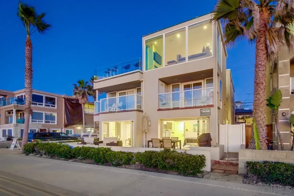 3391 Ocean Front Walk A