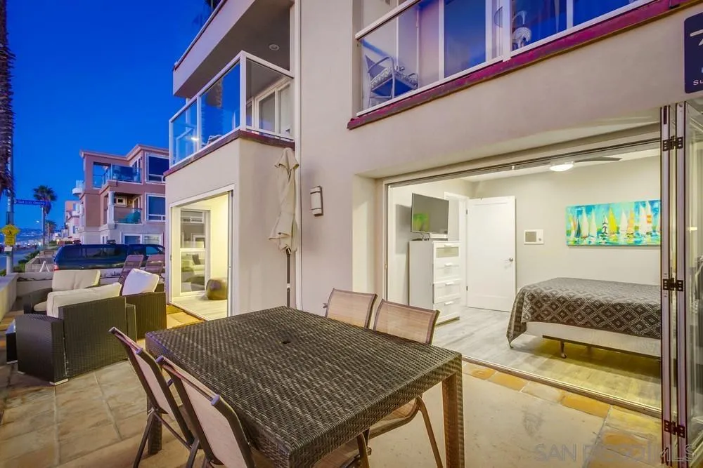 3391 Ocean Front Walk A