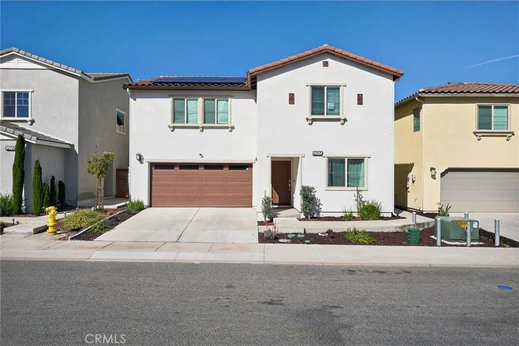 Photo of 32970 Pacifica Pl, Lake Elsinore, CA 92530 (MLS # IV26039755)