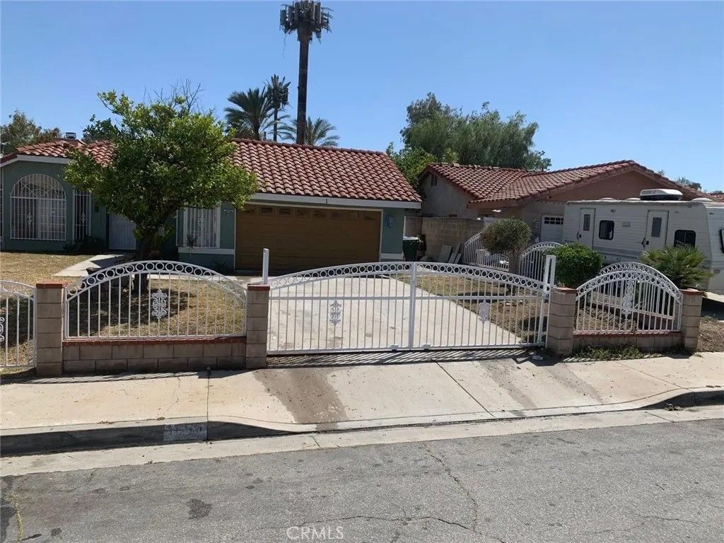 Photo of 1855 W 13th ST, San Bernardino, CA 92411 (MLS # IG26097198)