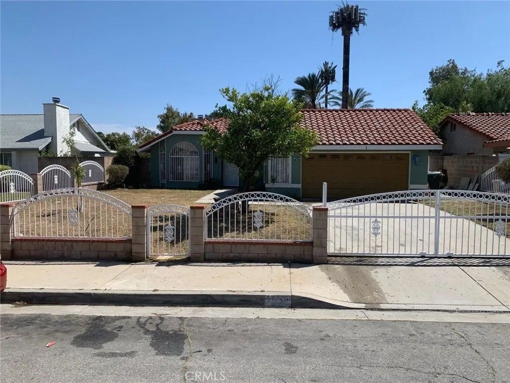 Photo of 1855 W 13th ST, San Bernardino, CA 92411 (MLS # IG26097198)