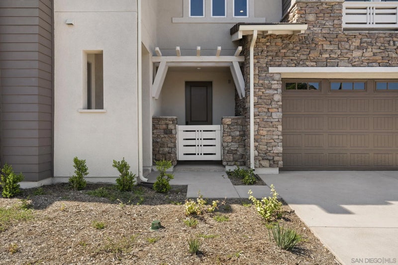 13780 Holly Oak Way